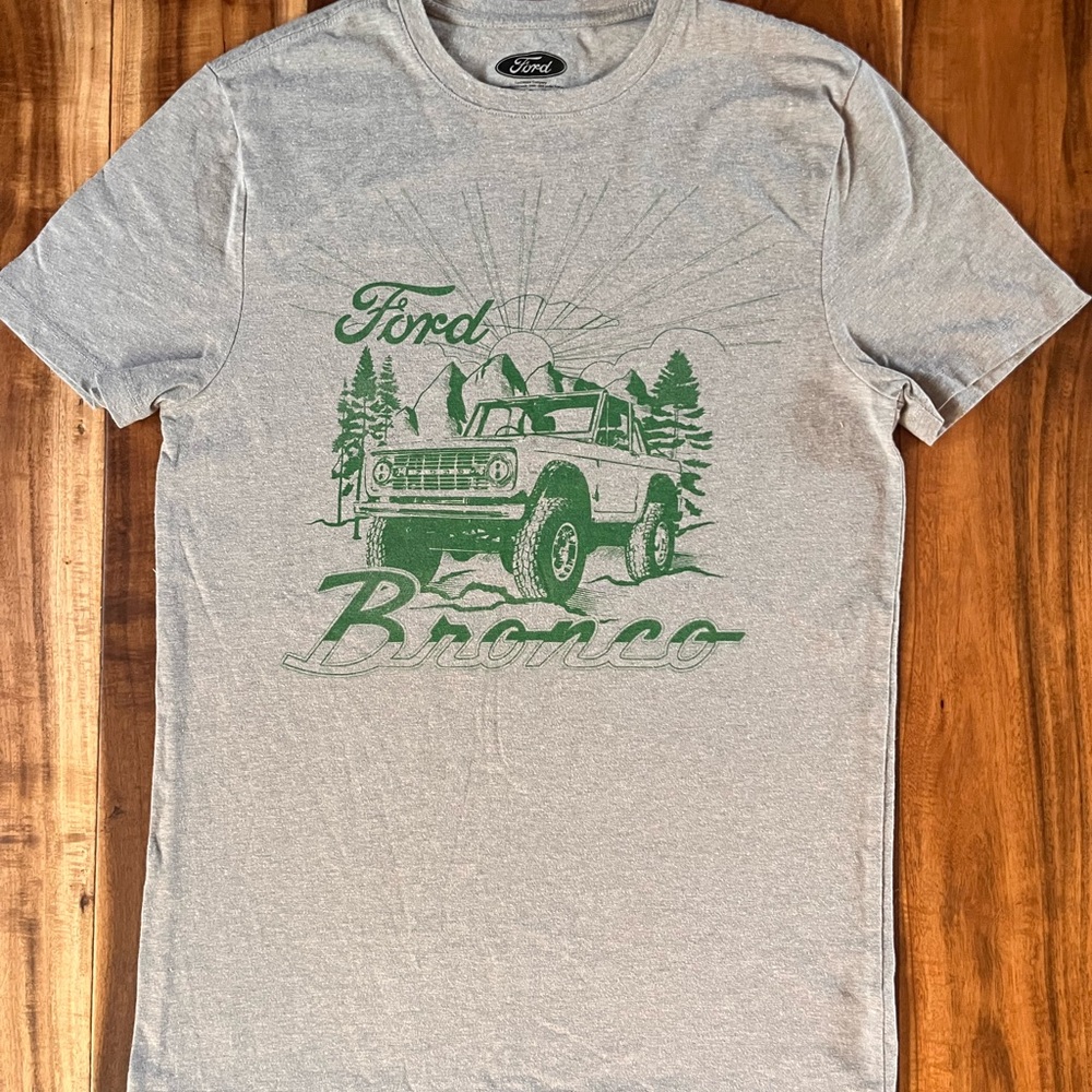 Women’s Ford Bronco Tee